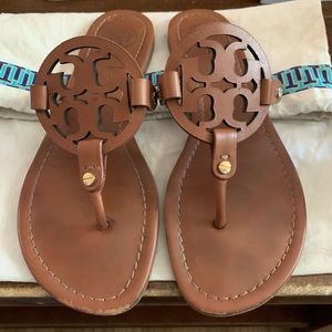 Tory Burch Miller size 9